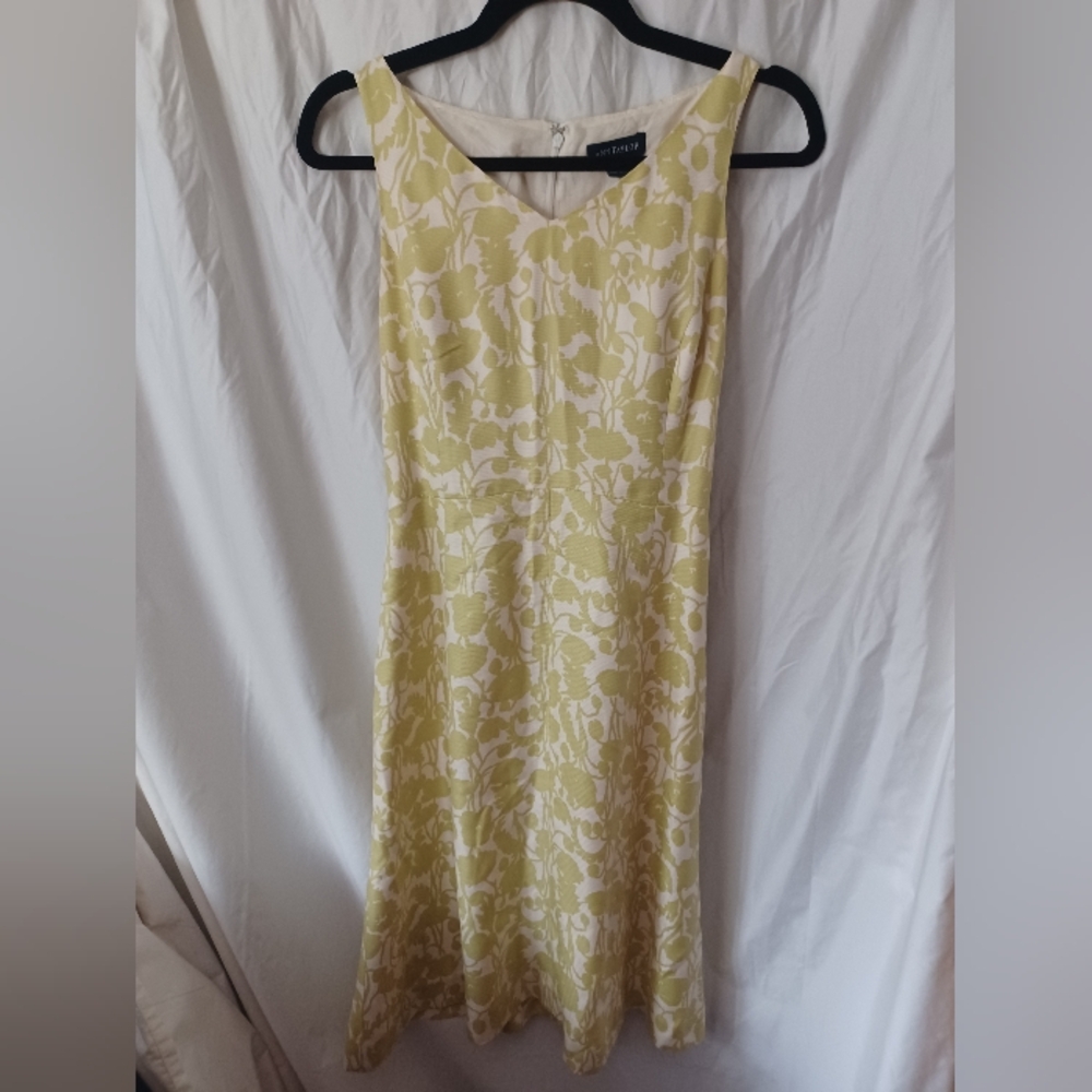 100% SILK Ann Taylor Yellow and Cream Sheath Dress V-Neck Sleeveless